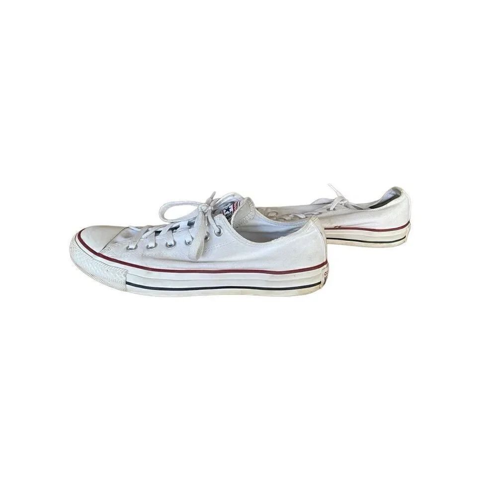 Converse Men's White Lace Up Low Top All Star Chuck Taylor Sneaker Size 8